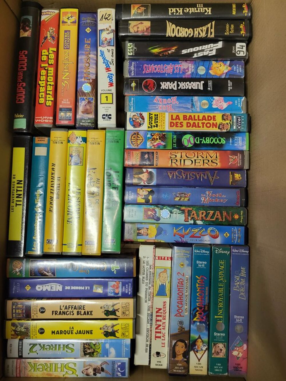 Cassettes vid&eacute;o disney DVD et blu-ray
