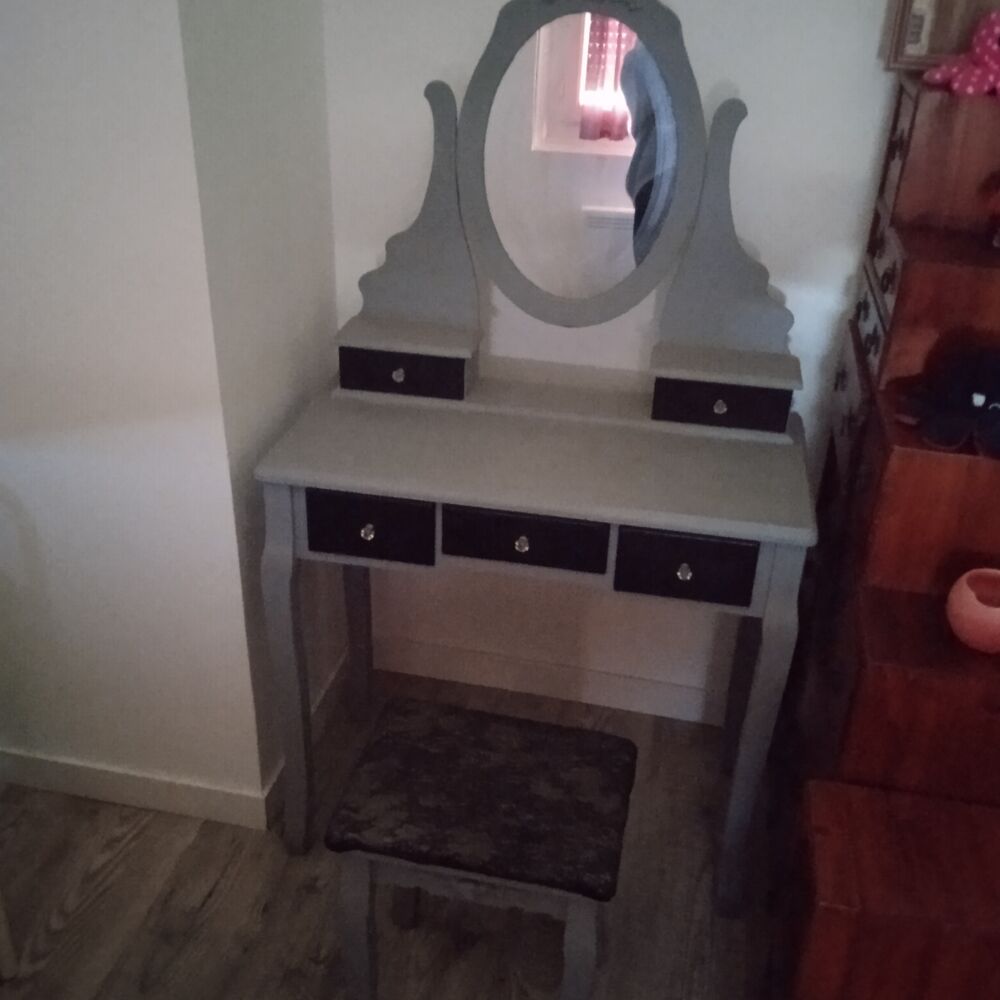 Coiffeuse 79 longueur 40 profondeur et 140 de hauteur. Repei Meubles