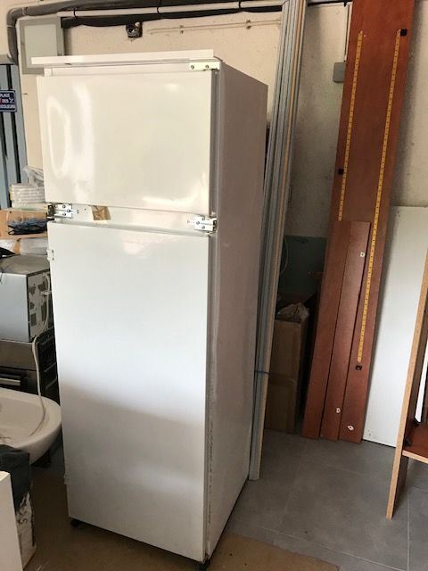  Refrigerateur whirpool encastrable  170 Mandelieu-la-Napoule (06)