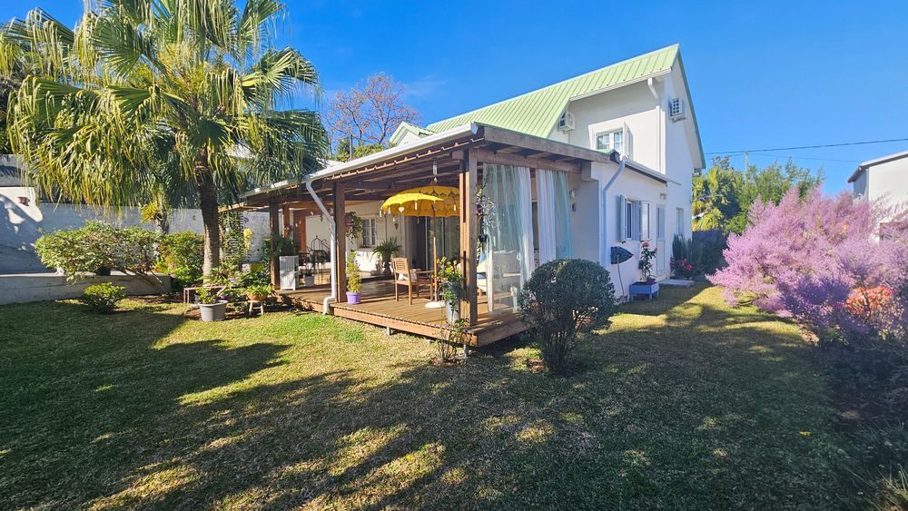 Vente Maison ORPI - Guillaume les bas - Maison F5 avec grand garage La réunion