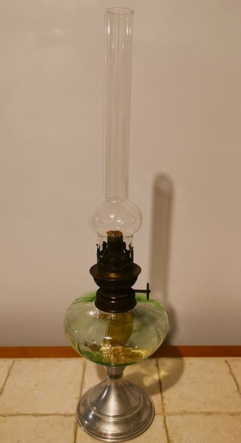 Petite lampe  ptrole H46cm 20 Challans (85)