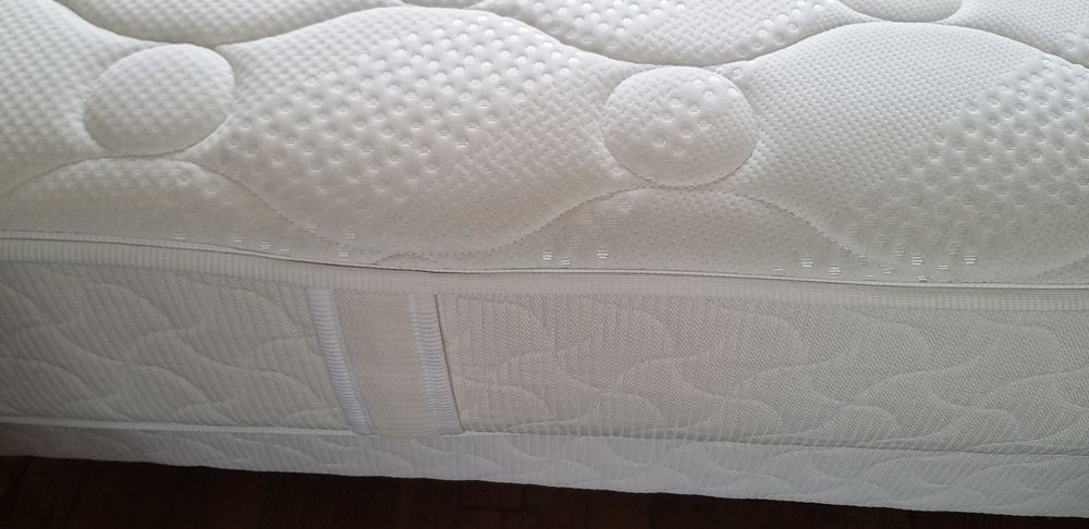 Matelas Merinos parfait &eacute;tat Meubles