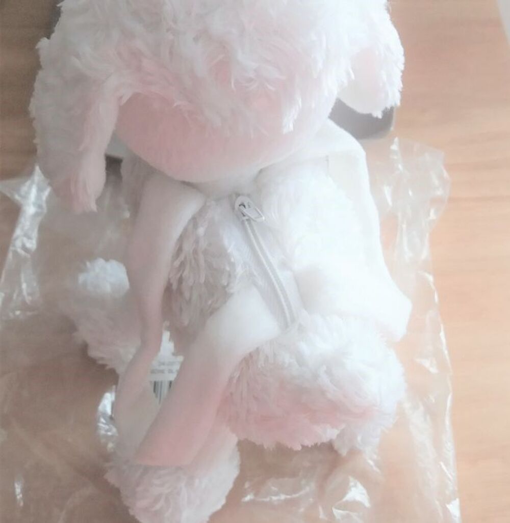 peluche chien caniche blanc forme sac Doux neuf - H 26cm Jeux / jouets