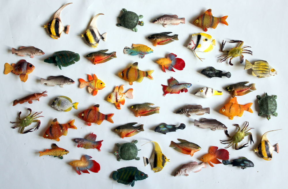 Poissons figurines publicitaires biscottes PRIOR 70 