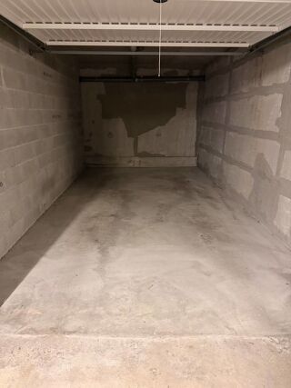  Parking / Garage à louer 12 m²