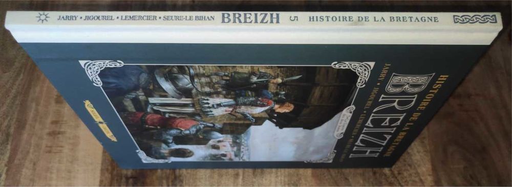 Breizh La Guerre des deux Jeanne Tome 5 EO (dos toil&eacute;) Livres et BD