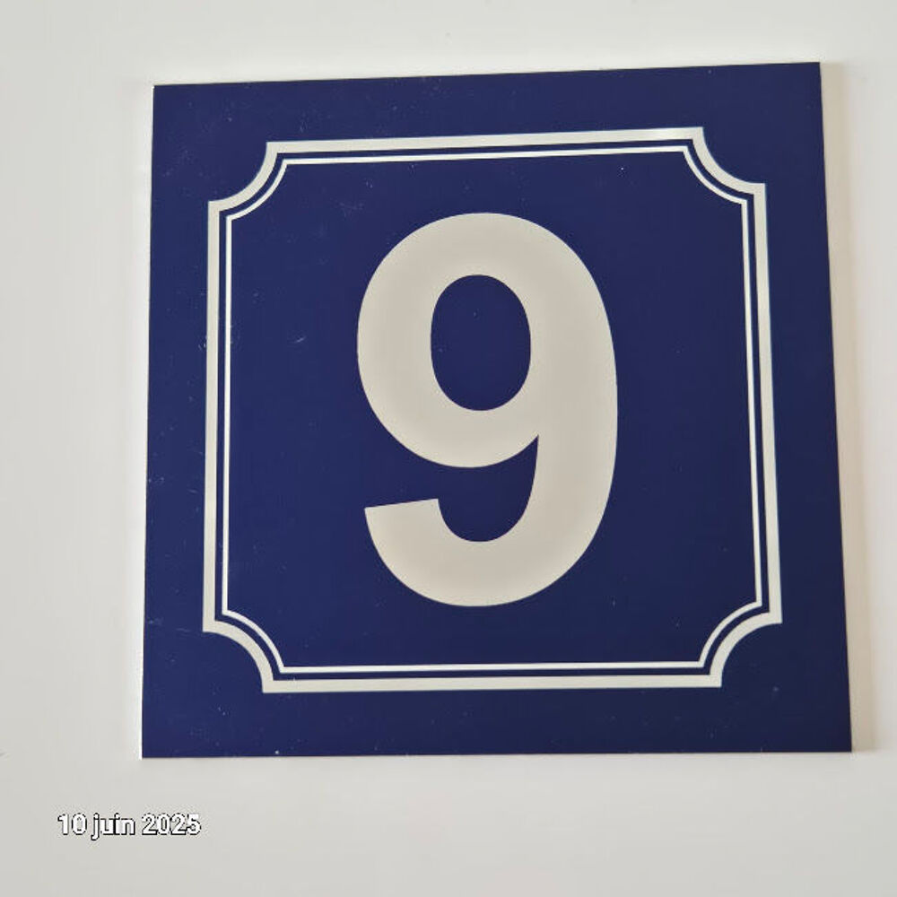 Num&eacute;ro de rue sur plaque en aluminium avec le num&eacute;ro 6 ou 9 Bricolage