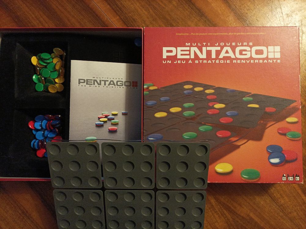 Jeu de soci&eacute;t&eacute; "Pentago". Jeux / jouets