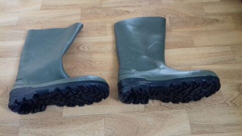 Bottes de s�curit� neuves, pointure 42 20 Malz�ville (54)