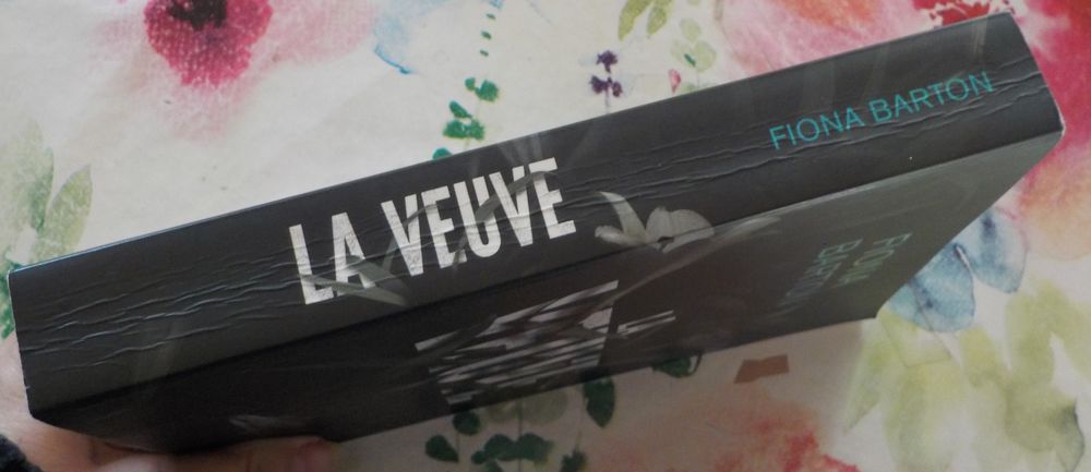 LA VEUVE de Fiona BARTON Ed. de Noyelles Livres et BD