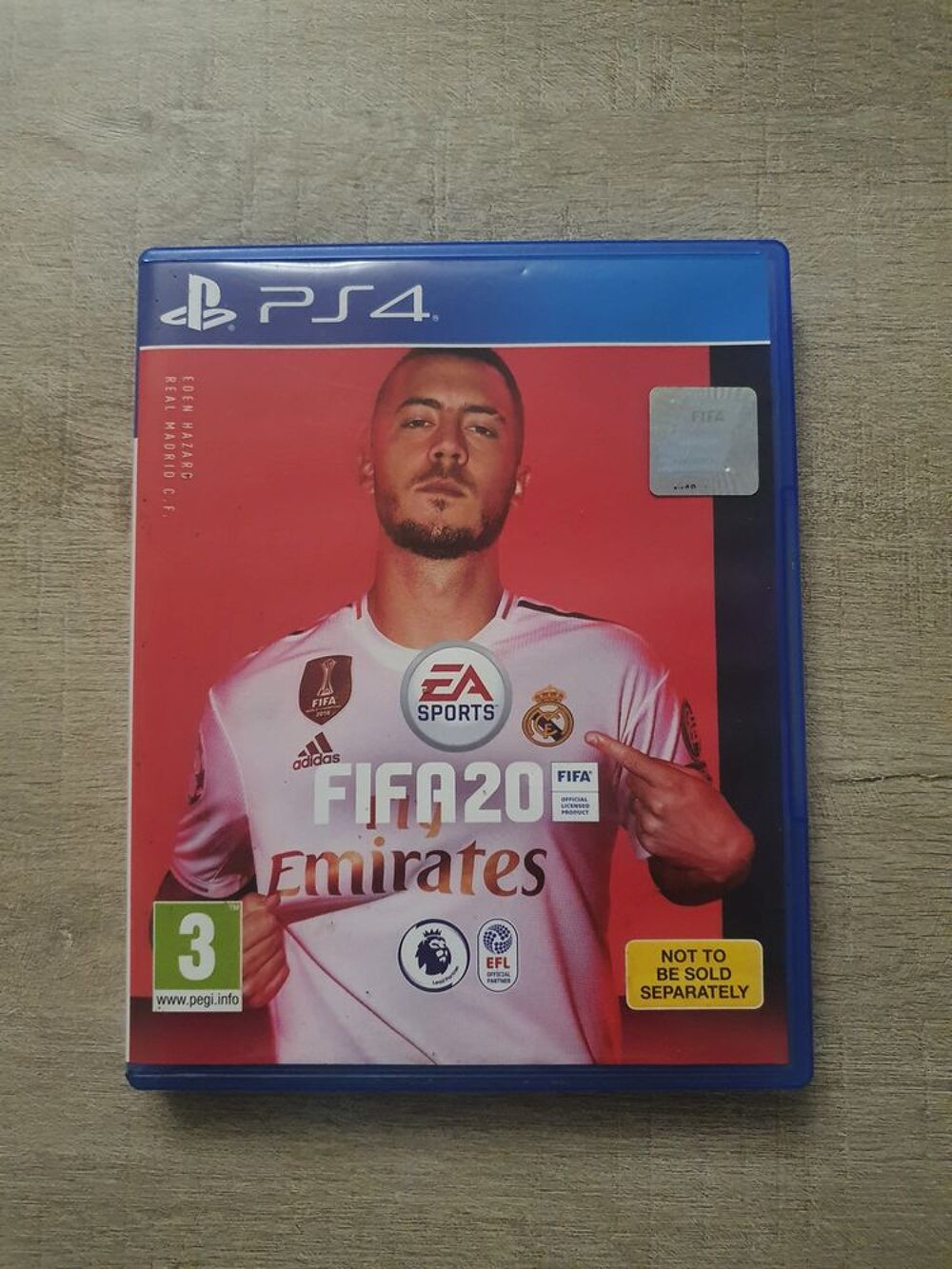 PS4 tr&eacute;s peu servi Consoles et jeux vidos