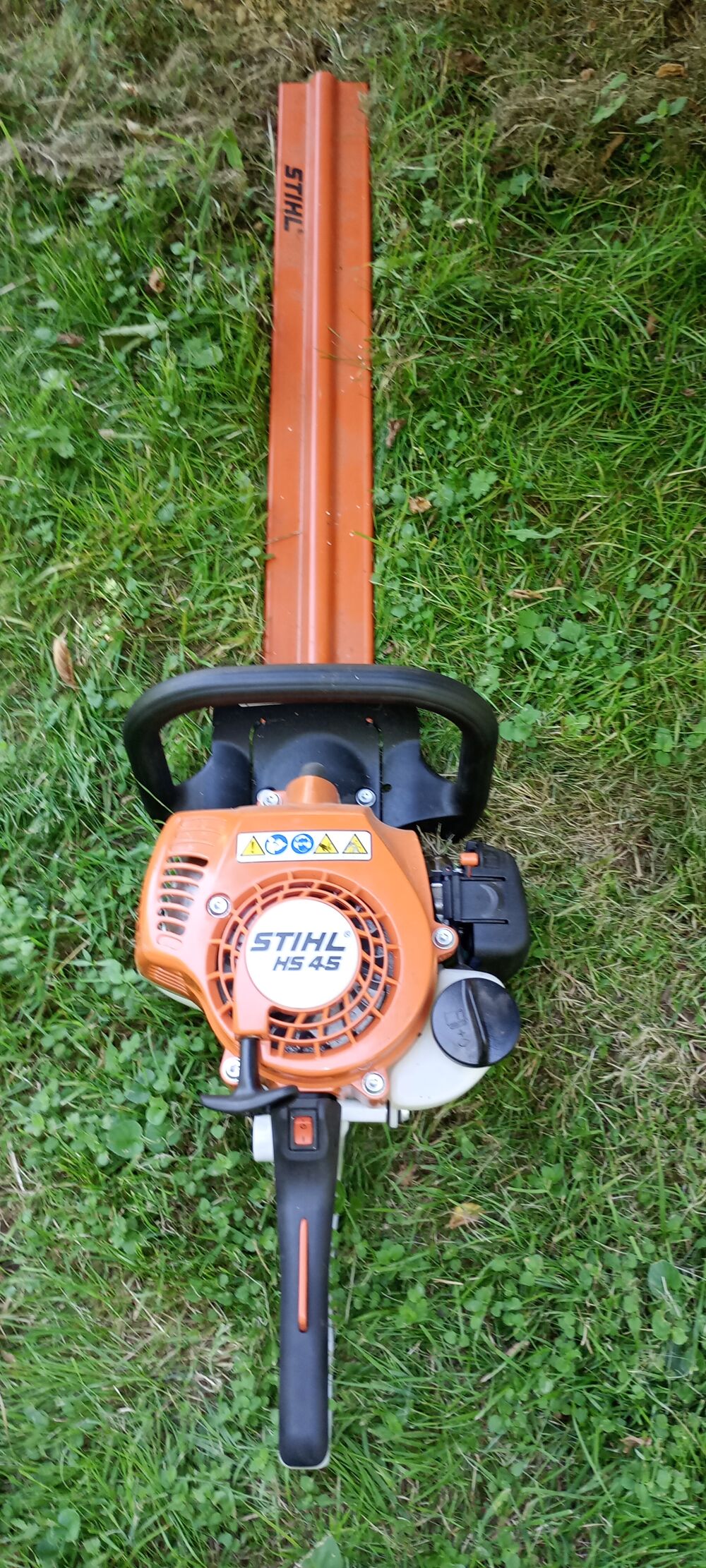 Taille-haie et d&eacute;broussailleuseplus harnais Jardin
