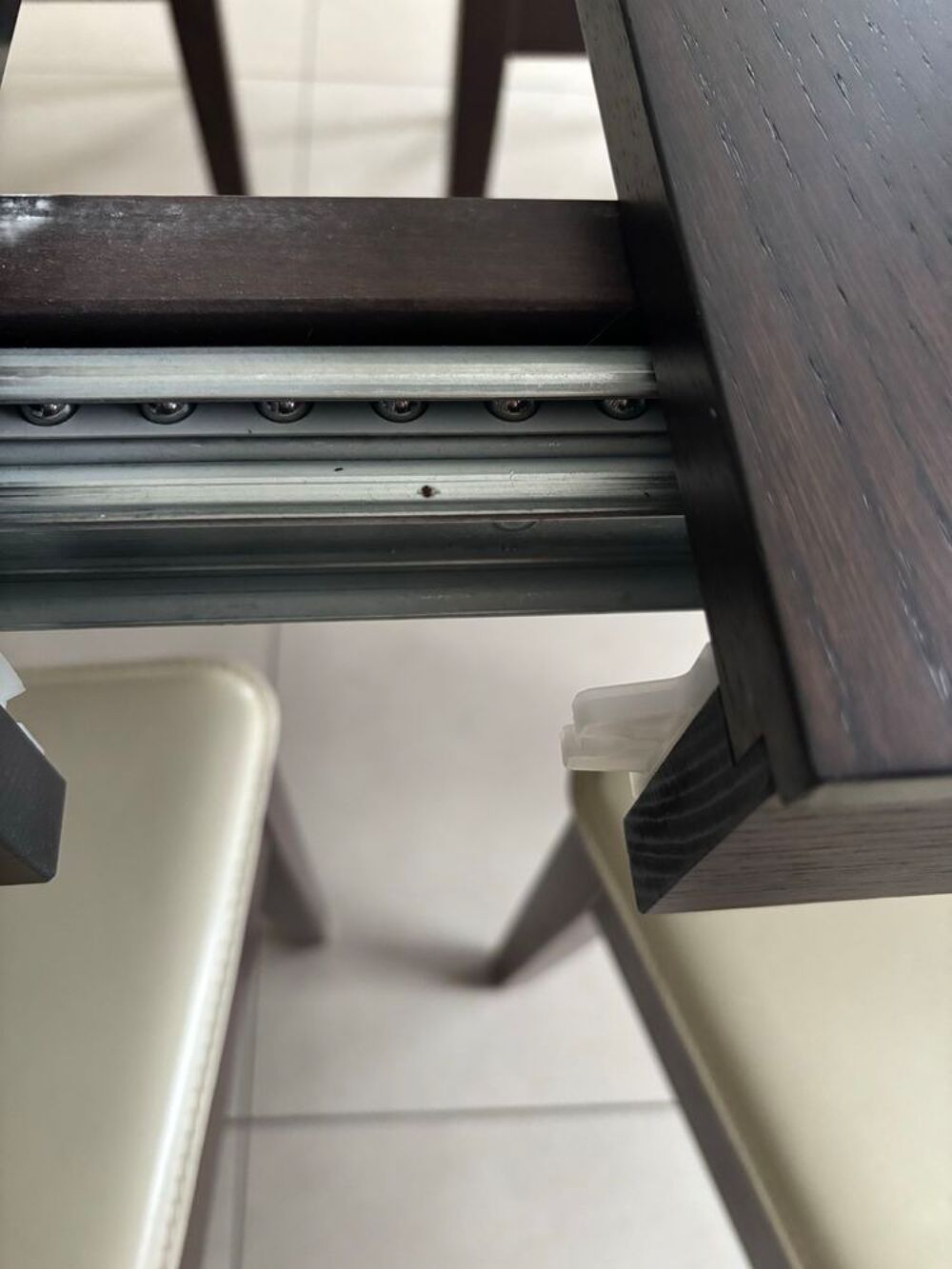 table &agrave; manger et 6 chaises sign&eacute;es calligaris Meubles