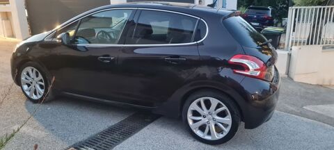 Peugeot 208 1.6 e-HDi 92ch BVM5 Féline