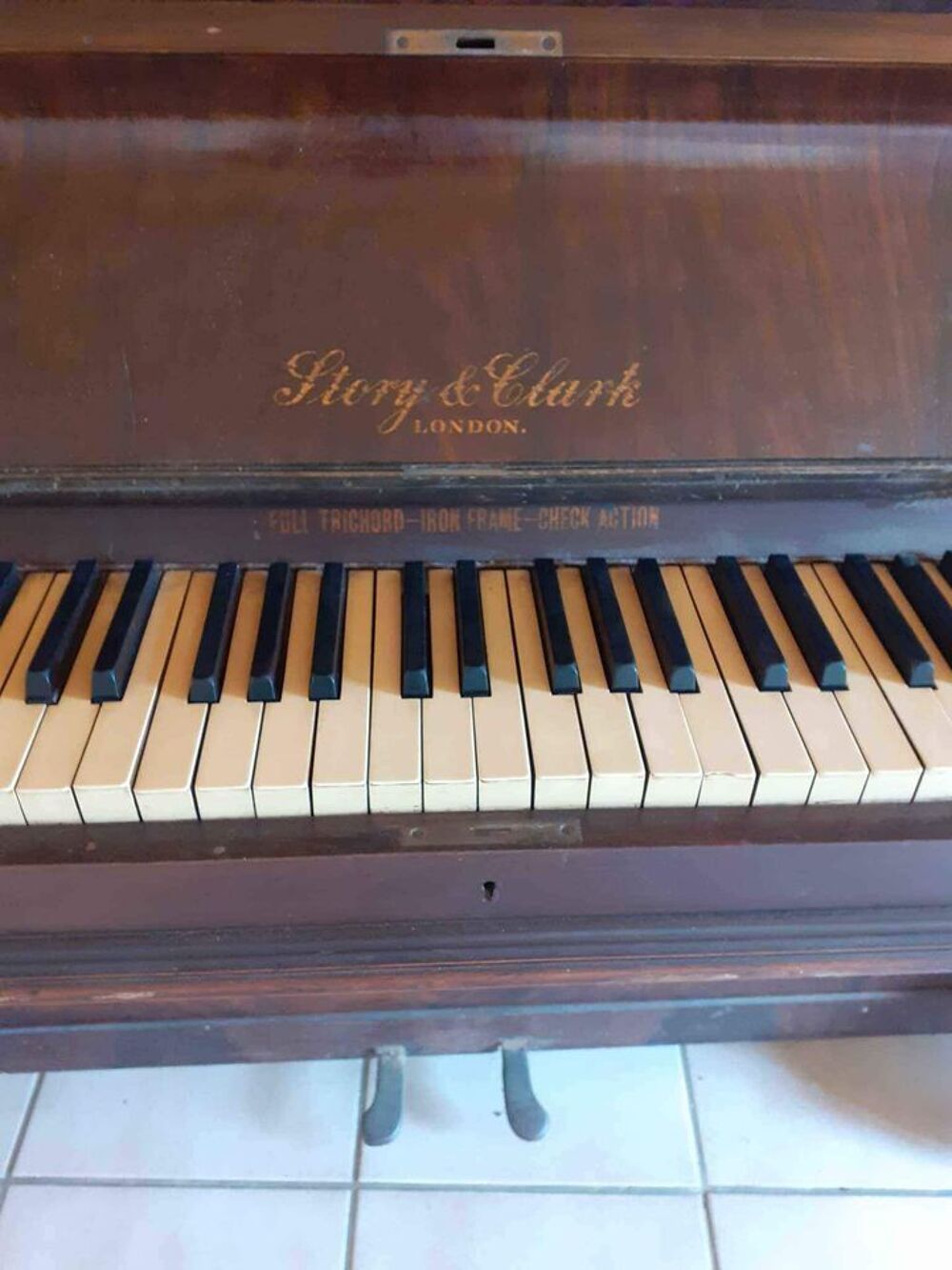 piano en bois Instruments de musique