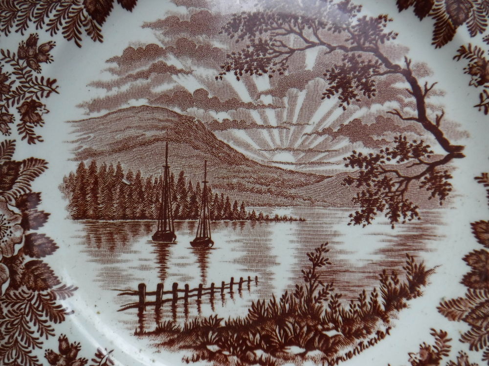 Assiette plate Ironstone rouge Dcoration