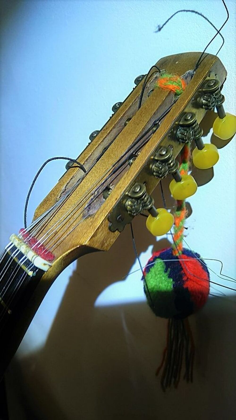 Belle mandoline fabriqu&eacute;e par Antoine Di Mauro Instruments de musique