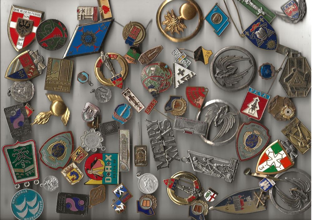 Medailles, insignes,broches 