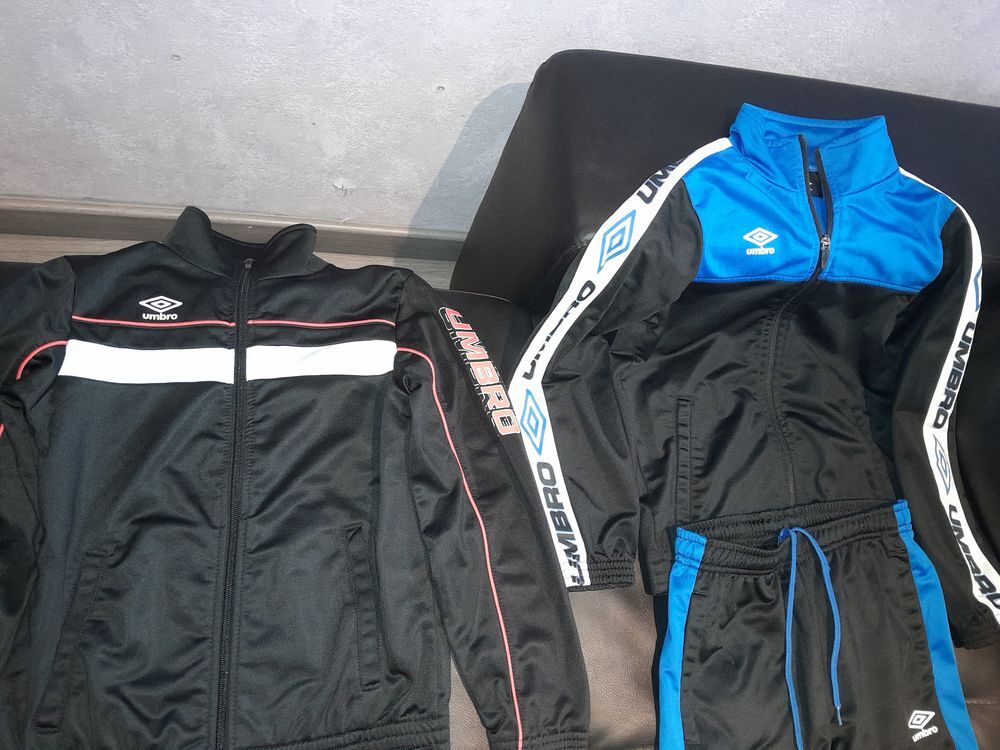 Ensemble surv&ecirc;tement jogging umbro 138 environ 10 ans et don Vêtements enfants