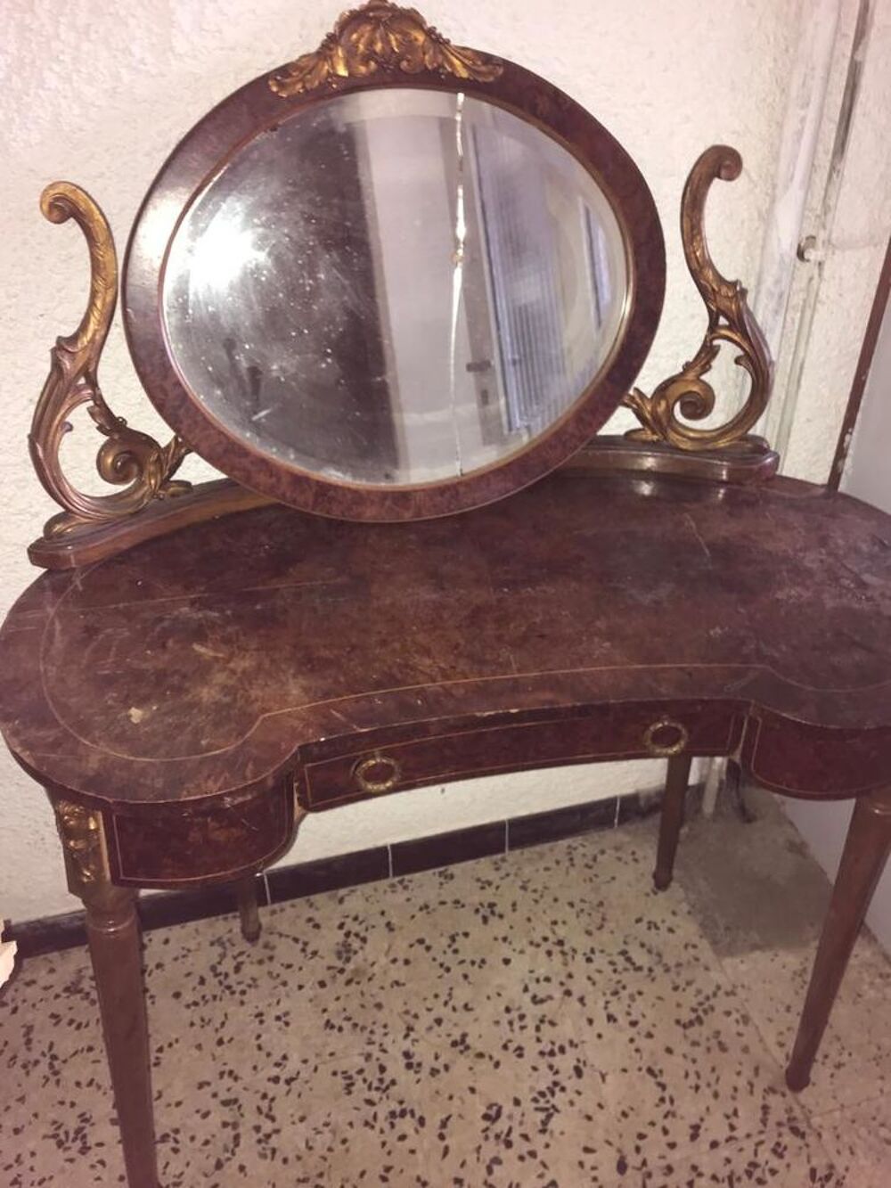 COIFFEUSE EN MARQUETERIE A RENOVER Meubles