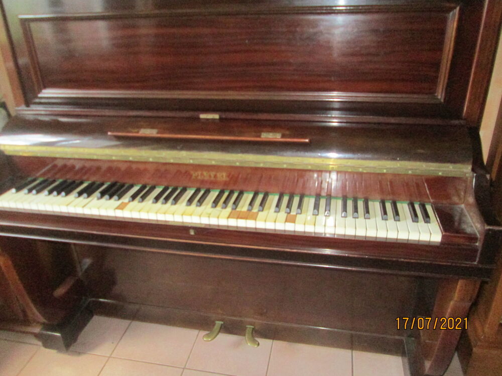 Piano Droit de marque PLEYEL Instruments de musique
