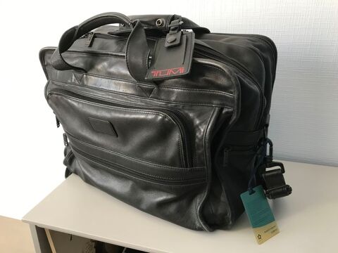 SAC DE VOYAGE TUMI EN CUIR 800 Crach (56)