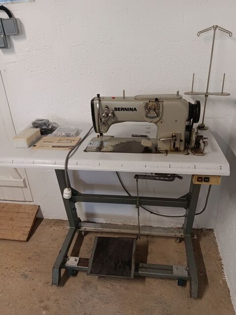 Machine  coudre  600 Cantenay-pinard (49)