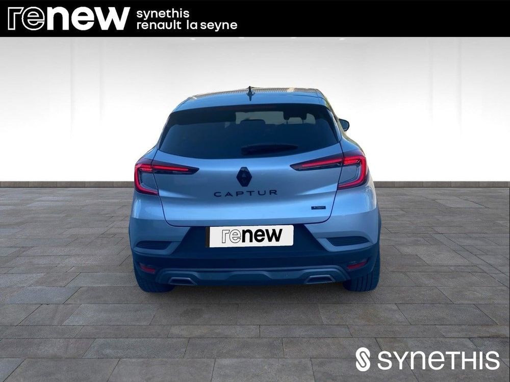 Captur E-Tech full hybrid 145 Engineered 2023 occasion 83500 La Seyne-sur-Mer
