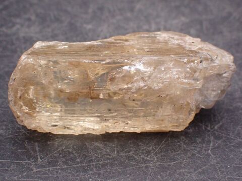 Cristal de Scapolite , Ankily , Betroka Tul�ar , Madagascar 16 Bertrichamps (54)