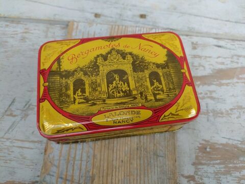  Ancienne Boite Bergamotes Nancy Fontaine de Neptune Lalonde 22 Loches (37)