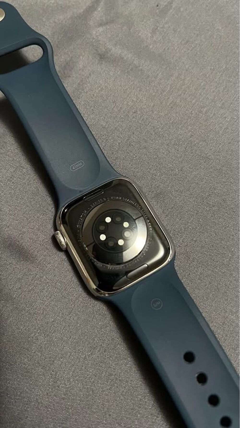 Apple Watch Series 9 Bo&icirc;tier en acier inoxydable LTE+GPS Tlphones et tablettes