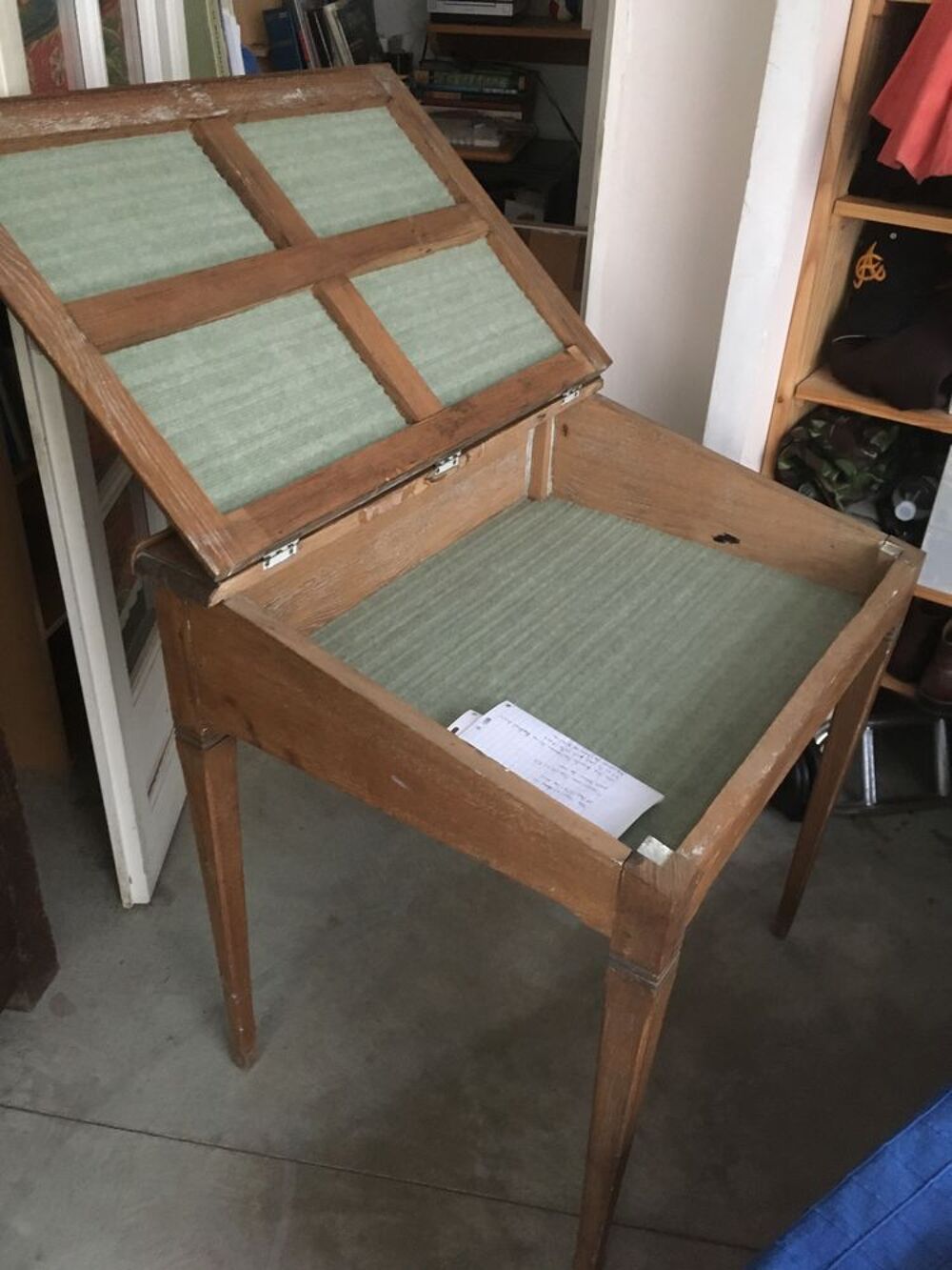 bureau de clerc de notaire Meubles
