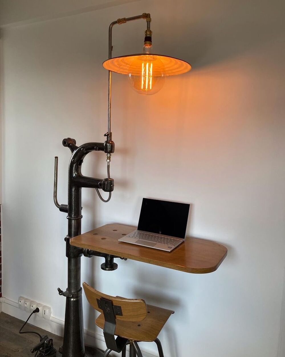 Lampadaire + chaise Décoration