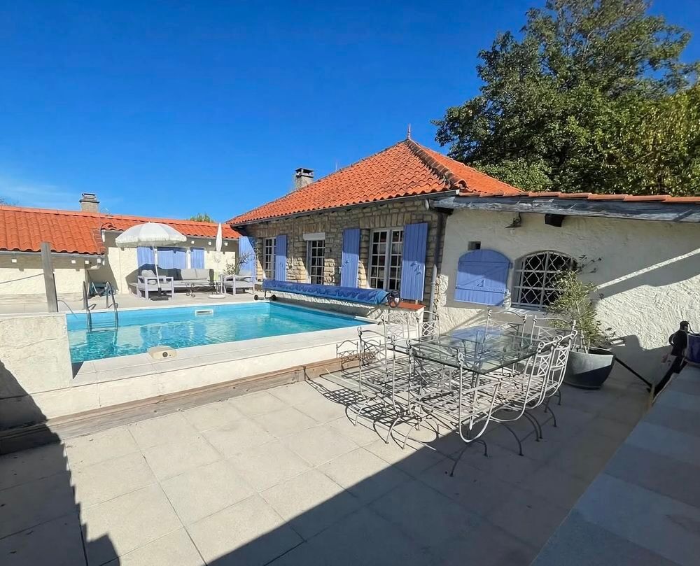 Vente Maison Périgord noir Maison en pierre 120 m2 piscine vue Condat-sur-vézère