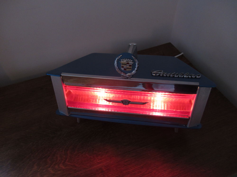 Lampe d'ambiance &agrave; poser Feu de Cadillac S&eacute;ville 1980 Décoration
