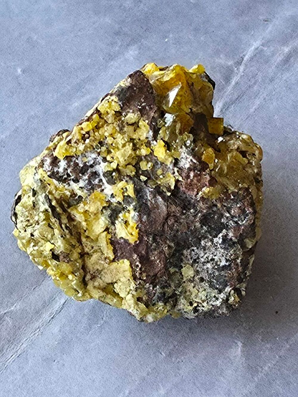 Min&eacute;ral Pyromorphite Jaune Cristallis&eacute;e 26g RDC-Sp&eacute;cimen de Collection 