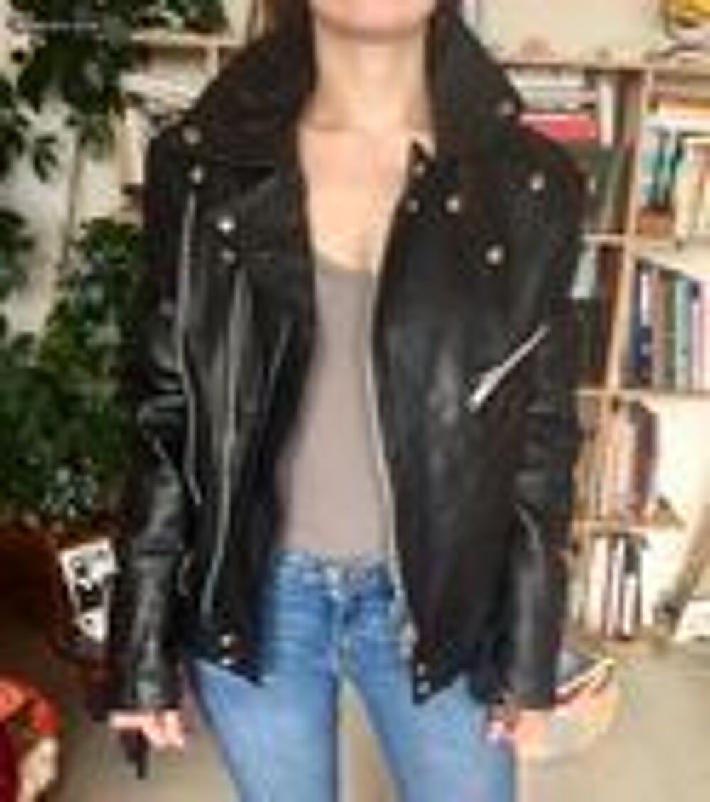 Blouson Perfecto cuir noir 
Vêtements