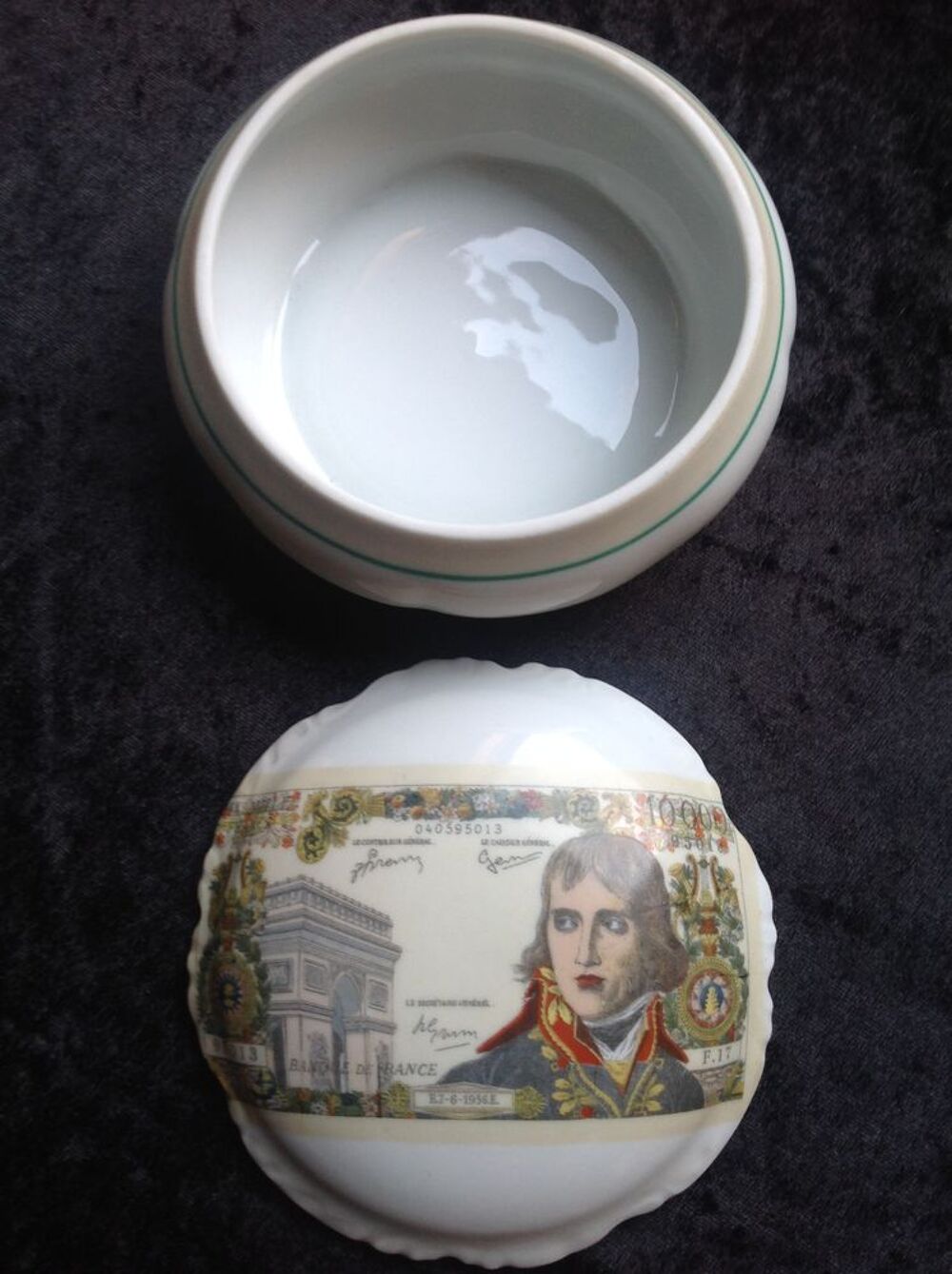 BOITE EN PORCELAINE SINGER LIMOGES D&Eacute;COR D'ART &agrave; TIRAGE R&Eacute;SE Décoration