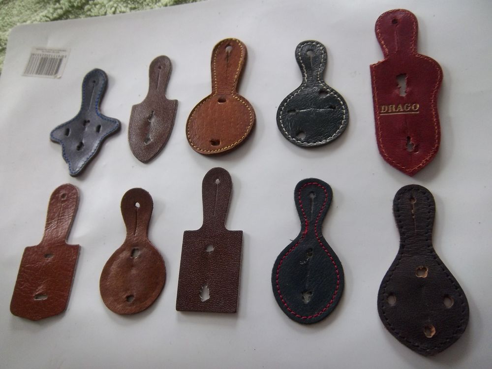 lot 10 cuirs support insignes militaire 