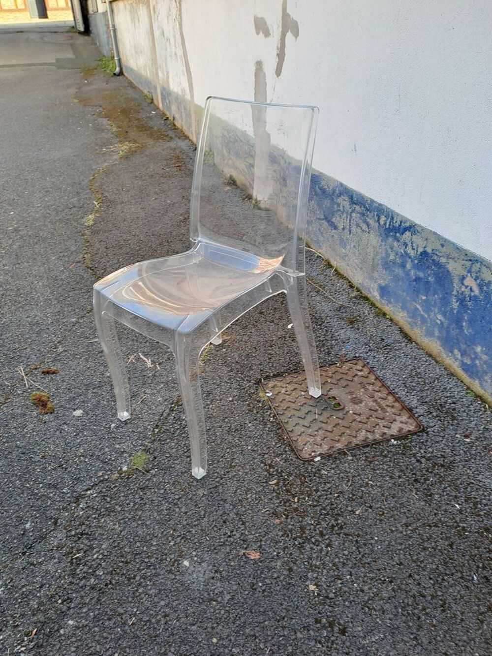 CHAISE TRANSPARENTE Meubles