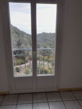  Appartement à louer 4 pièces 85 m²