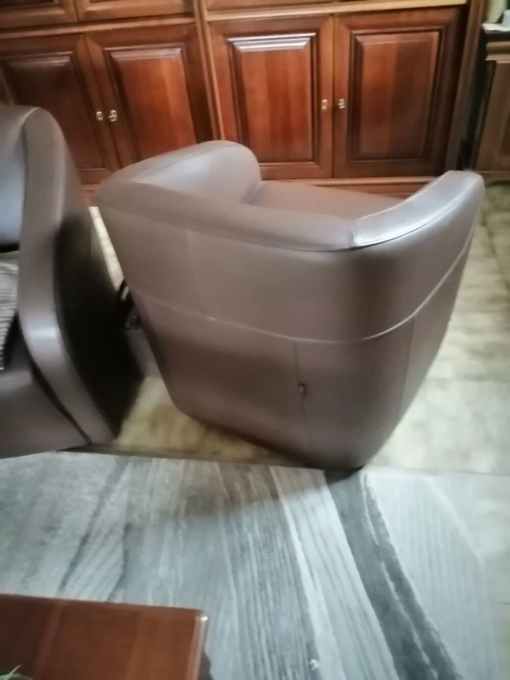 2 FAUTEUILS en CUIR Meubles