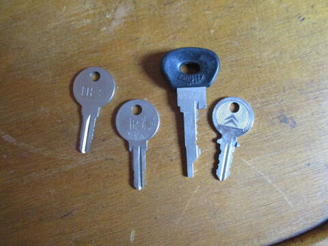 diverses clefs voiture et bouchon essence Citro�n 0 M�rignies (59)