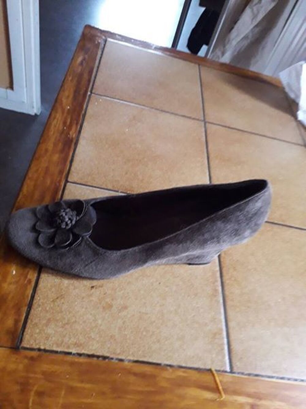 CHAUSSURES FEMMES POINTURE 39 Chaussures
