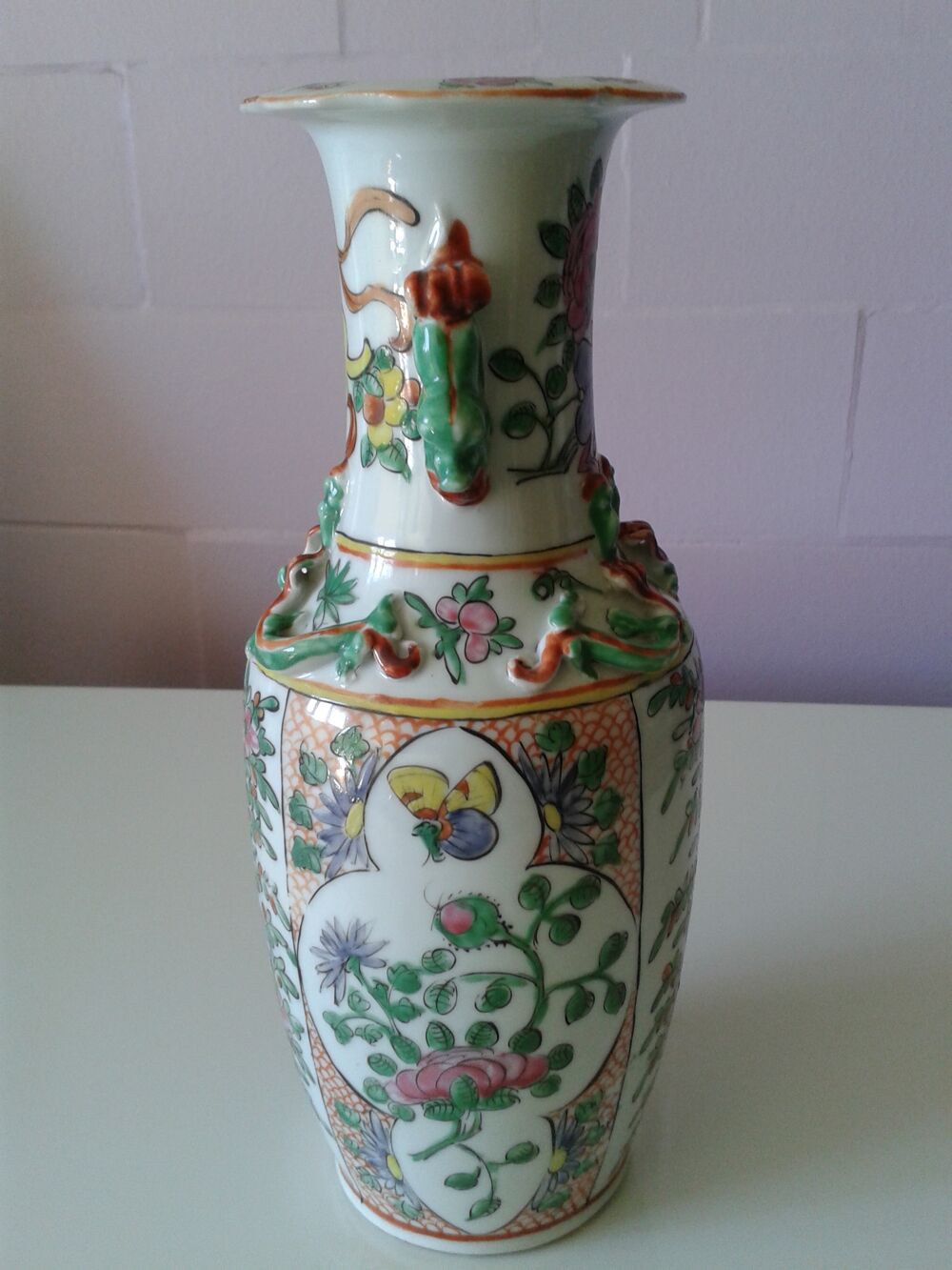 Vase canton chinois en porcelaine XX&egrave;me Décoration