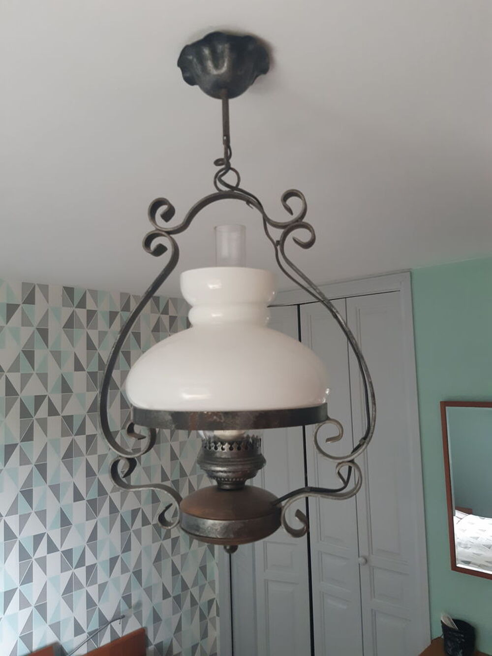 Suspension lampe &agrave; p&eacute;trole Décoration