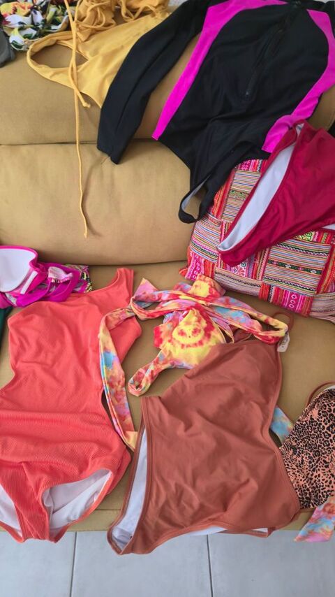 Lot de maillots  60 Baie-Mahault (97)