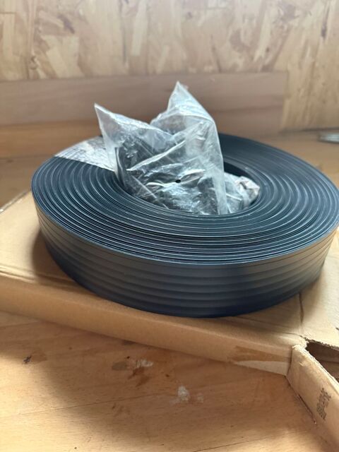 Lamelles occultantes grises 30 Cormoz (01)