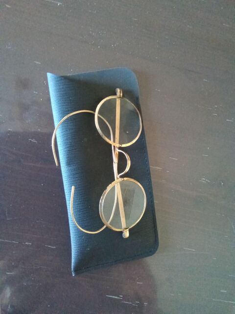 Paire de lunettes 30 Toulon (83)