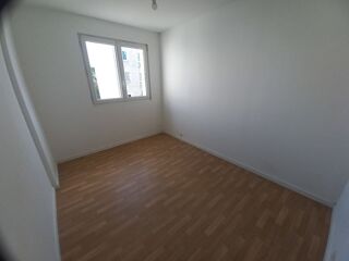  Appartement à louer 5 pièces 68 m²